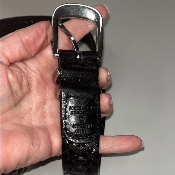 Men's Black Braided Leather Belt size 32” inches, preowned no label. - Picture 3 of 10